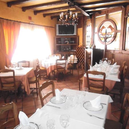Hostal Los Galgos Yepes Ngoại thất bức ảnh