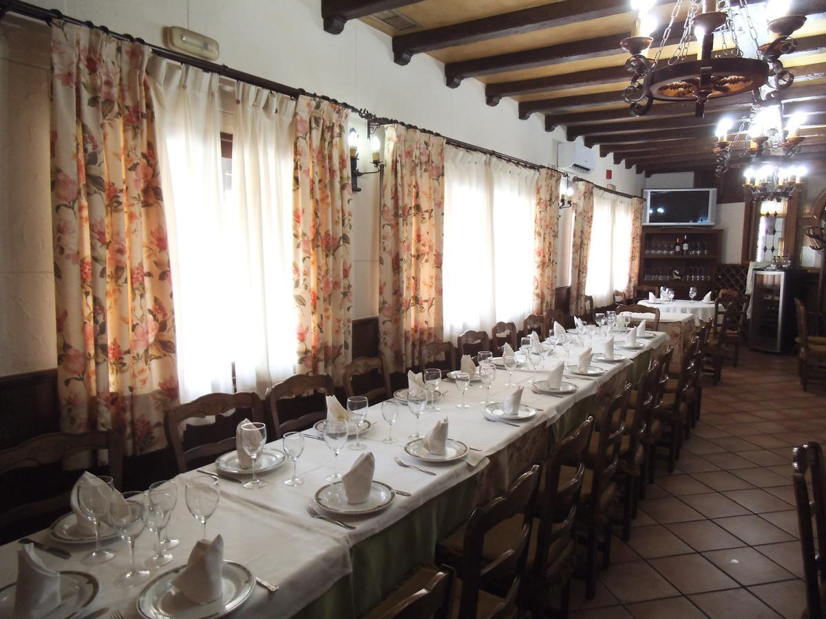 Hostal Los Galgos Yepes Ngoại thất bức ảnh