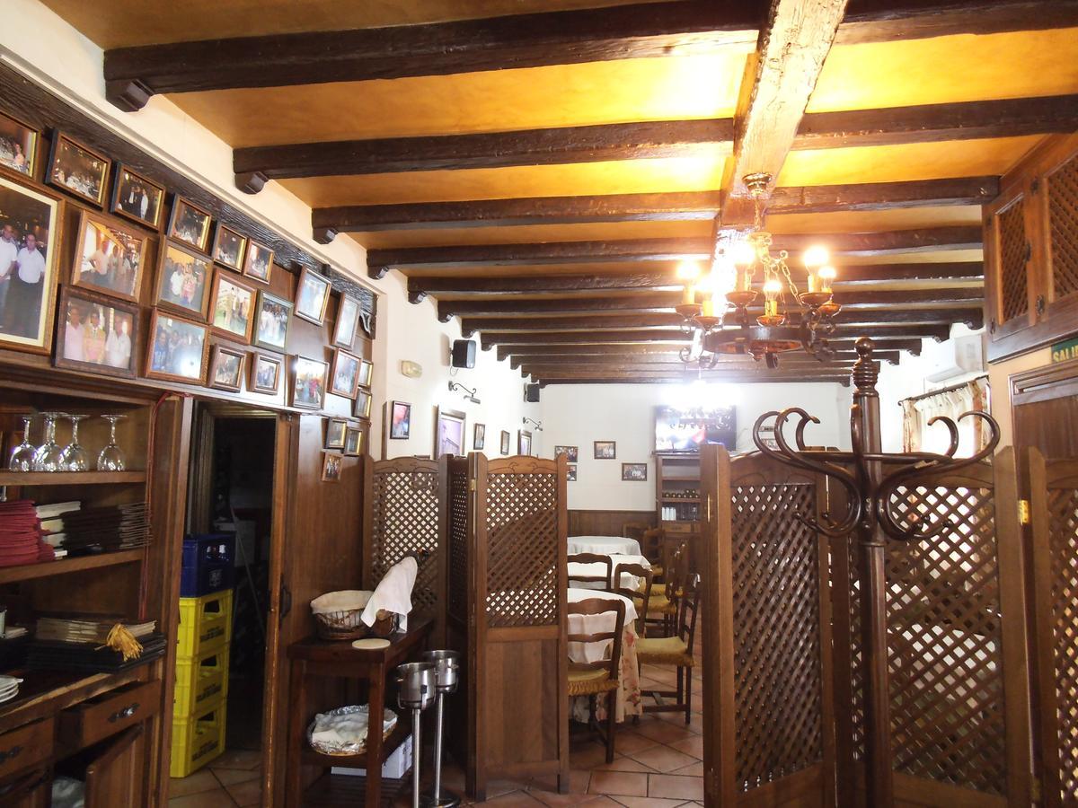 Hostal Los Galgos Yepes Ngoại thất bức ảnh