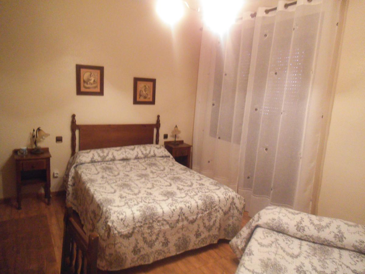 Hostal Los Galgos Yepes Ngoại thất bức ảnh