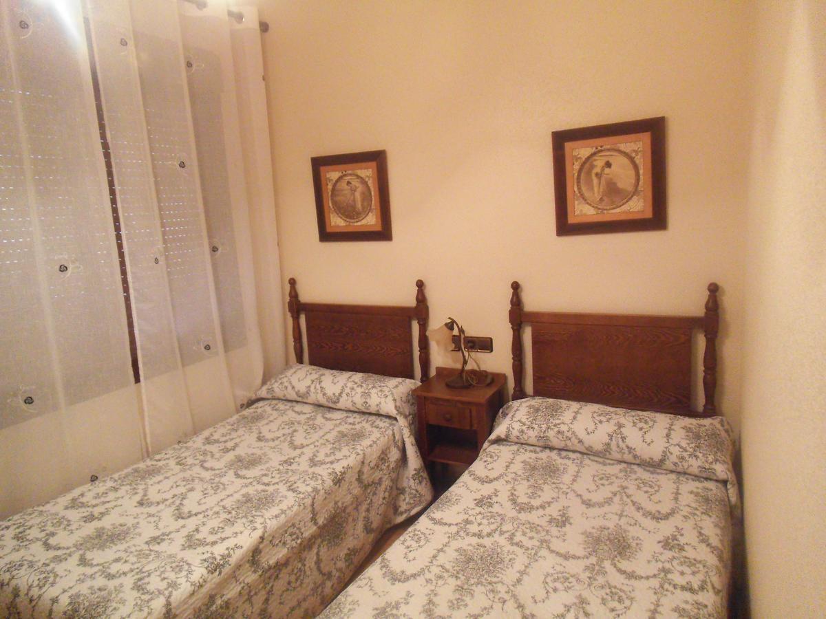 Hostal Los Galgos Yepes Ngoại thất bức ảnh