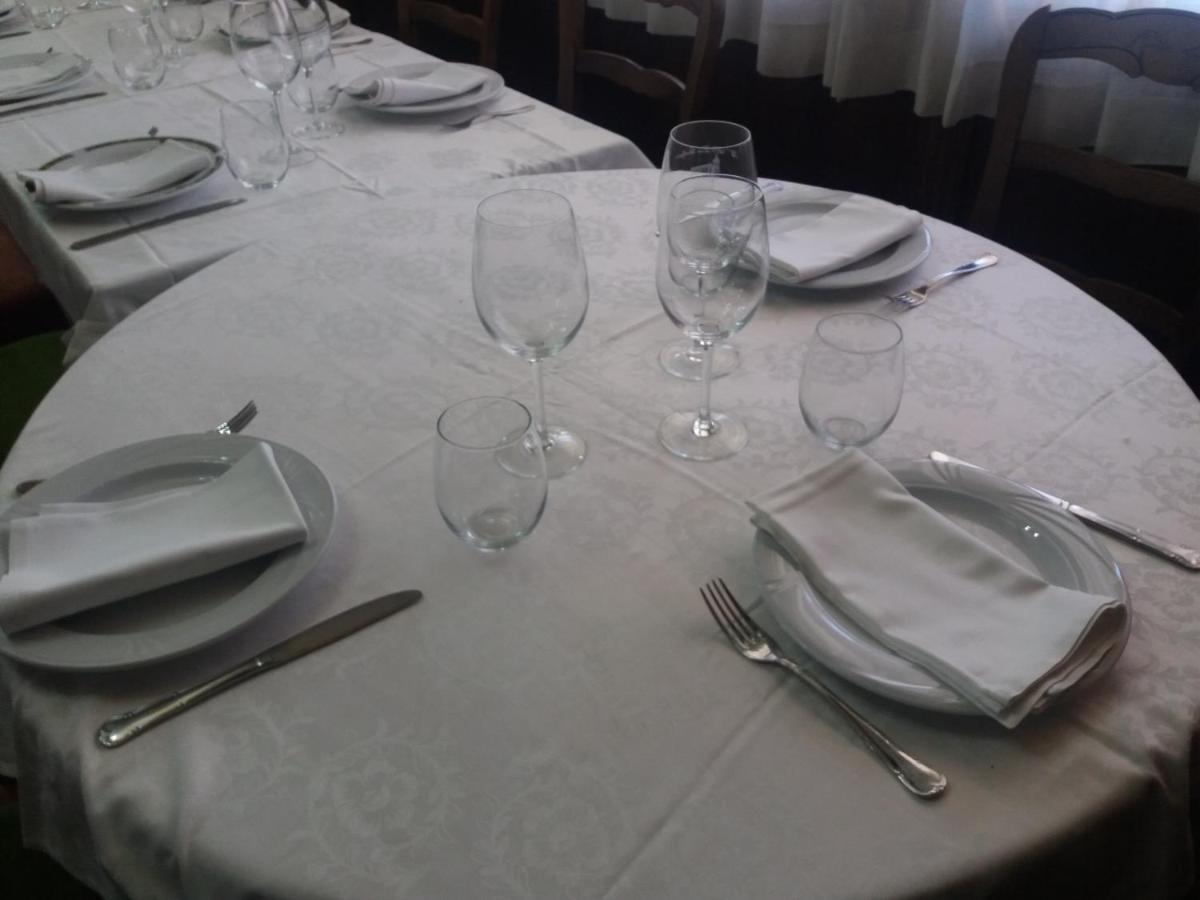 Hostal Los Galgos Yepes Ngoại thất bức ảnh