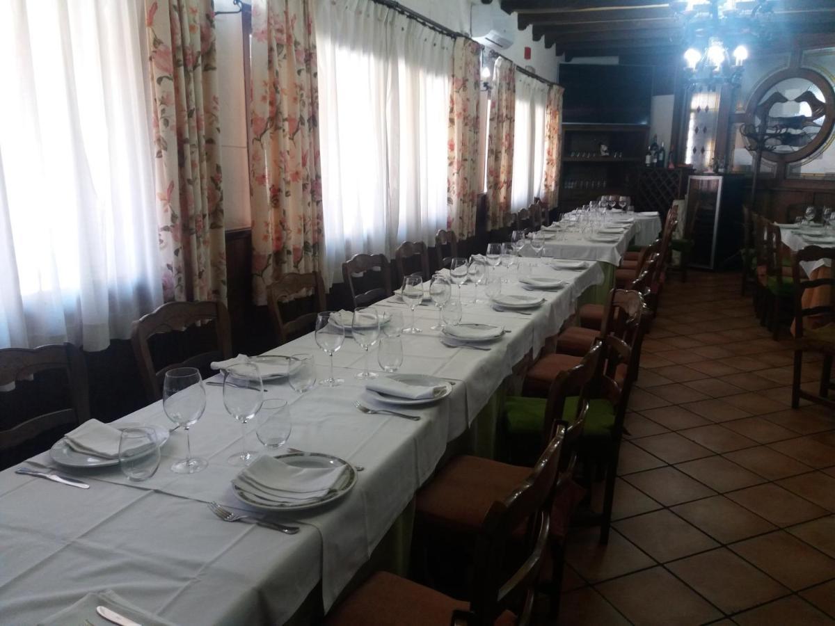 Hostal Los Galgos Yepes Ngoại thất bức ảnh